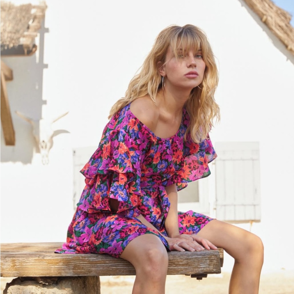 Molly Bracken bright floral mini dress wide tiered ruffle sleeve belted medium
